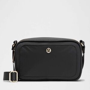 Lululemon Crossbody Camera Bag 2L in Black / Silver
